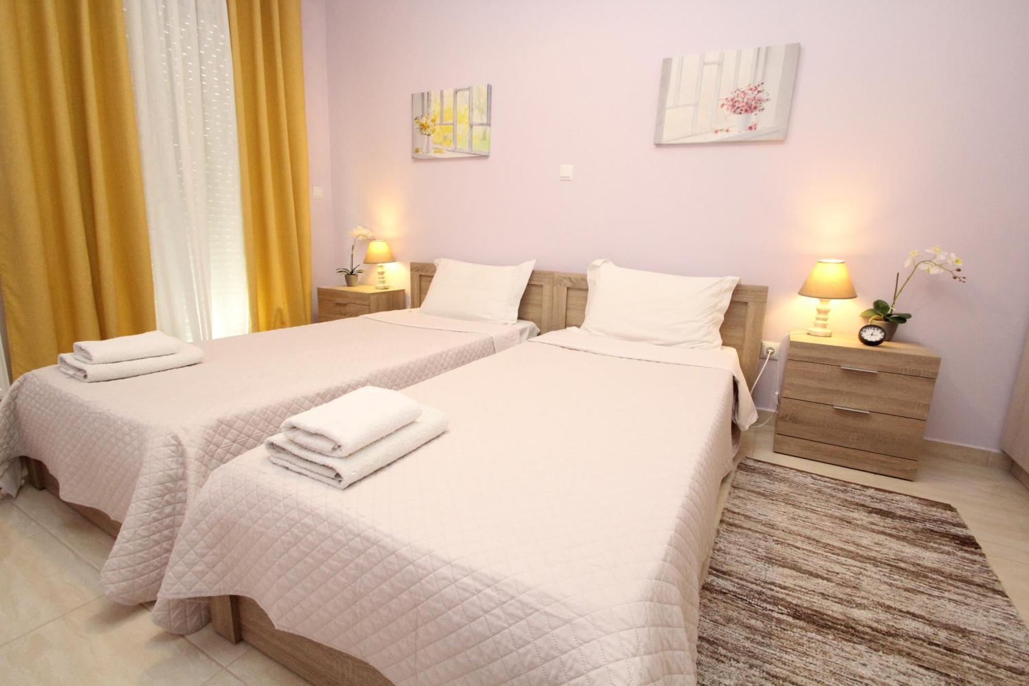 Filoxenia Apartment Артемида Екстериор снимка